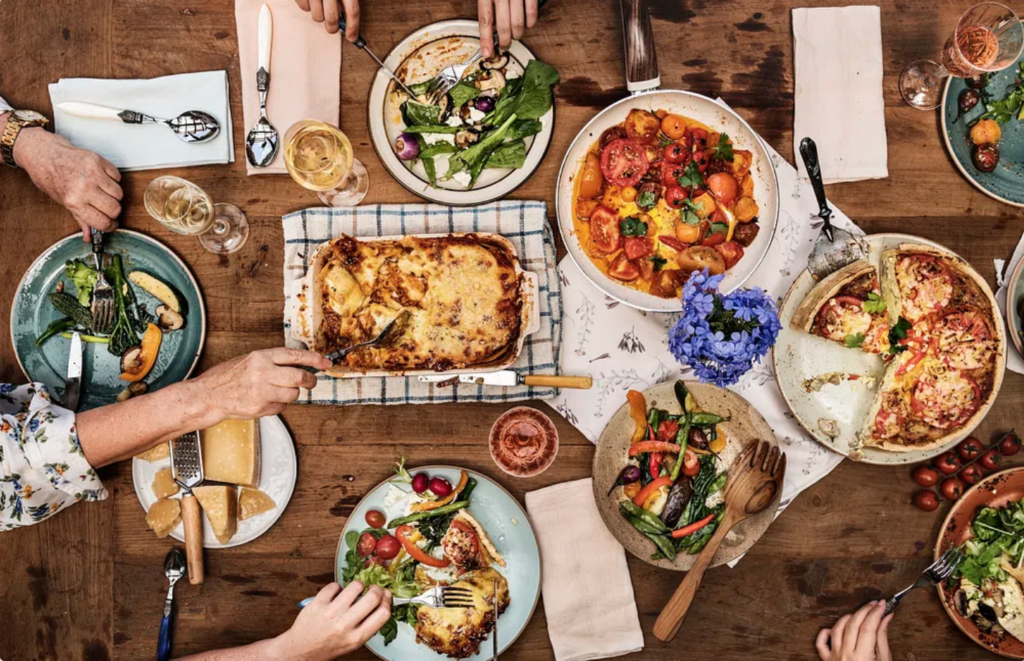 Hosting a Memorable Dinner: 7 Creative Dinner Party Ideas